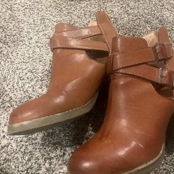 Maurice’s Ankle Boots - Picture 4 of 4